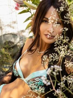 Seide Triangel BH MELINDA Mit Spitze Von Marjolaine 12 Seide Triangel BH MELINDA Mit Spitze Von Marjolaine -MAISON LEJABY Verkaufsgeschäft bh seide melinda 4mel5201 hellblau marjolaine 5