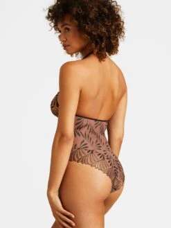 Body SENSORY ILLUSION Von Aubade X Iris Van Herpen 11 Body SENSORY ILLUSION Von Aubade X Iris Van Herpen -MAISON LEJABY Verkaufsgeschäft body gold schwarz rc86 sensory illusion aubade 6