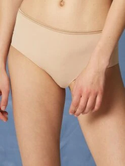 MAISON LEJABY Brazilian Shorty NUAGE PUR Extra Flach Von Maisonlejaby 16 MAISON LEJABY Brazilian Shorty NUAGE PUR Extra Flach Von Maisonlejaby -MAISON LEJABY Verkaufsgeschäft boxer haut 5569 nuage pur maison lejaby