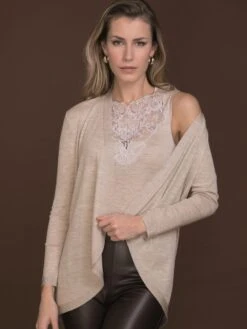 Merinowolle-Seide CARDIGAN Strickjacke Von Artimaglia 19 Merinowolle-Seide CARDIGAN Strickjacke Von Artimaglia -MAISON LEJABY Verkaufsgeschäft cardigan wolle seide 28204 beige artimaglia 2