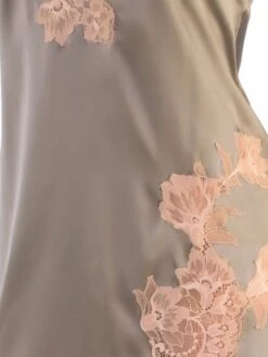 Seta Superior Seiden-Negligé SPLENDIDA Satin Von Cotton Club 36 Seta Superior Seiden-Negligé SPLENDIDA Satin Von Cotton Club -MAISON LEJABY Verkaufsgeschäft farbfeld seide spitze visone pesco seta superior cotton club 1 6