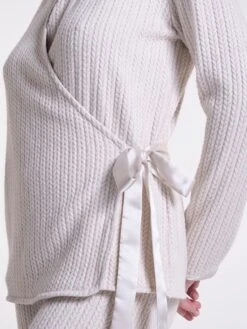 Hausanzug LOUNGE No. 6 Wollweiß Viscose Von Verdiani 9 Hausanzug LOUNGE No. 6 Wollweiß Viscose Von Verdiani -MAISON LEJABY Verkaufsgeschäft hausanzug viscose strick beige 8800 loungewear verdiani 3