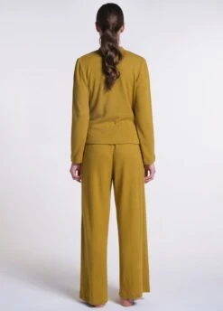 Feinstrick Hausanzug LOUNGE No. 4 Senfgelb Viscose Von Verdiani 12 Feinstrick Hausanzug LOUNGE No. 4 Senfgelb Viscose Von Verdiani -MAISON LEJABY Verkaufsgeschäft hausanzug viscose strick senf 8818 loungewear verdiani 2