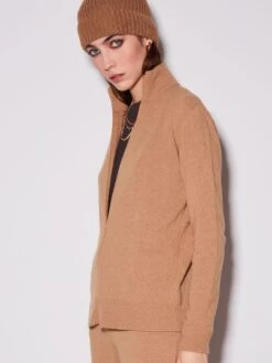 Strickjacke WOLLMIX Kurz Von Chiara Fiorini -MAISON LEJABY Verkaufsgeschäft jacke kurz wollmix camel cf1336 chiara fiorini 1