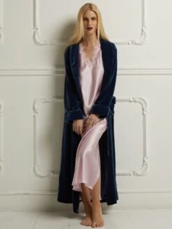 Seide-Viscose Samt Morgenmantel Lang DANIELA Uni Von Vivis -MAISON LEJABY Verkaufsgeschäft kimono seidensamt daniela dunkelblau vivis 1 1