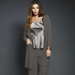 Baumwollmix Morgenmantel CASUAL Warm Von Gattina 9 Baumwollmix Morgenmantel CASUAL Warm Von Gattina -MAISON LEJABY Verkaufsgeschäft kuschel baumwolle mantel 384390 gattina fango 1