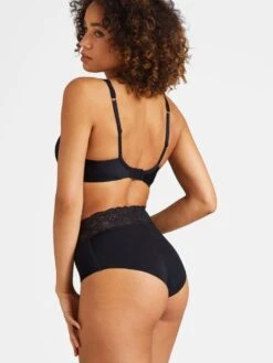 Hoher Slip SWEETESSENCE IK Laser Cut Von Aubade 14 Hoher Slip SWEETESSENCE IK Laser Cut Von Aubade -MAISON LEJABY Verkaufsgeschäft microfaser dessous ik24 noir 4 sweetessence aubade