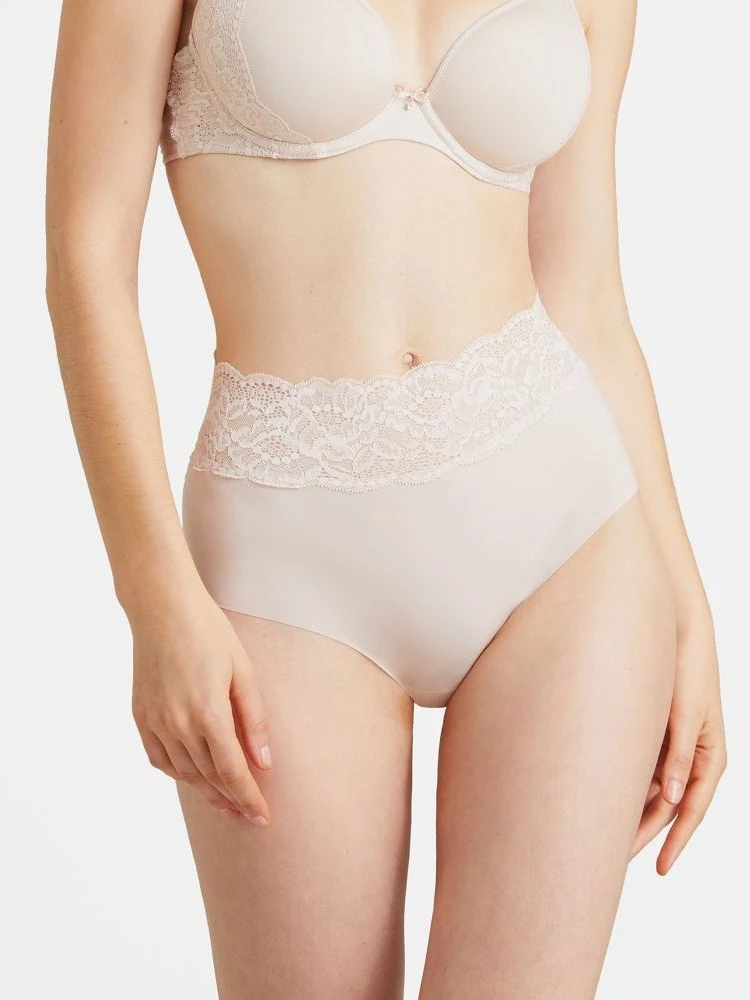 Hoher Slip SWEETESSENCE IK Laser Cut Von Aubade 7 Hoher Slip SWEETESSENCE IK Laser Cut Von Aubade - Image 5