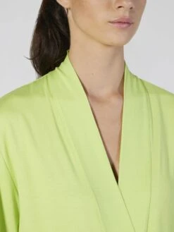 Modal Morgenmantel BASIC Verschiedene Längen Von Verdiani 18 Modal Morgenmantel BASIC Verschiedene Längen Von Verdiani -MAISON LEJABY Verkaufsgeschäft modal morgenmantel kurz apfel gruen 4513 verdiani