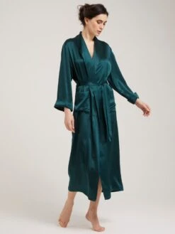 100% Seide Morgenmantel Lang GIGLIOLA Uni Von Vivis -MAISON LEJABY Verkaufsgeschäft morgenmantel seide lang v00285 gigliola pinie vivis 3 6 1