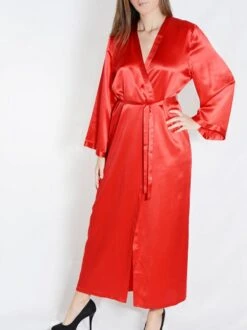 100% Seide Morgenmantel LAURIAN Lang Von Marjolaine 33 100% Seide Morgenmantel LAURIAN Lang Von Marjolaine -MAISON LEJABY Verkaufsgeschäft morgenmantel seide laurian ecarlate rot marjolaine 5