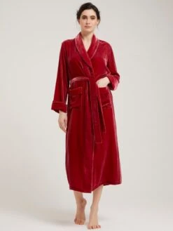 Seide-Viscose Samt Morgenmantel Lang DANIELA Elegant Von Vivis -MAISON LEJABY Verkaufsgeschäft morgenmantel seidensamt daniela v00039 berry vivs 3 6 1 1