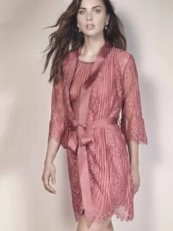 Spitze Morgenmantel JOSEPHINE Von Escora -MAISON LEJABY Verkaufsgeschäft morgenmantel spitze altrosa 1709 e264 771 josephine escora 2