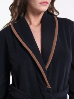 Viscose Fleece Morgenmantel Lang NERO Schwarz-nougat Von Verdiani 8 Viscose Fleece Morgenmantel Lang NERO Schwarz-nougat Von Verdiani -MAISON LEJABY Verkaufsgeschäft morgenmantel viscose fleece lang schwarz sand 4844 verdiani 3