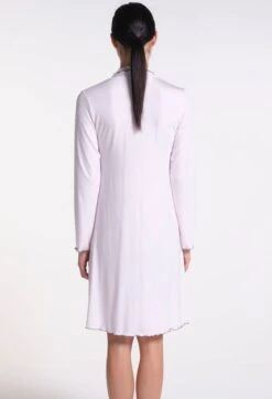 Modal Sleepshirt WKND No. 11 Knielang Zartrosa Von Verdiani -MAISON LEJABY Verkaufsgeschäft nachthemd modal angel 3811 weekend verdiani 2