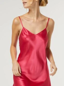 100% Seide Nachthemd CAROLINE Von Vivis 33 100% Seide Nachthemd CAROLINE Von Vivis -MAISON LEJABY Verkaufsgeschäft nachthemd seide caroline v00003 geranio rot vivis