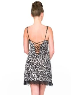 Seide-Modal Sommer Nachthemd MACAU Gattina 9 Seide-Modal Sommer Nachthemd MACAU Gattina -MAISON LEJABY Verkaufsgeschäft nachthemd seide modal macau 81230 schwarz leo gattina