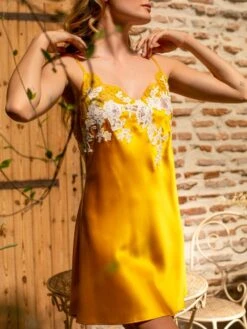 Stretchseide Nachthemd NINA Marjolaine Lingerie -MAISON LEJABY Verkaufsgeschäft nachthemd seide nina 4nin0101 gelb 7374 marjolaine 3 1 7 1 1