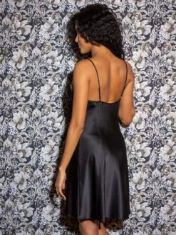 Stretchseide Nachthemd OXANA Viele Farben Von Marjolaine -MAISON LEJABY Verkaufsgeschäft nachthemd stretchseide oxana 4oxa0100 0004 schwarz marjolaine 2 7