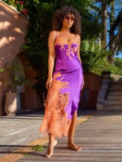 Seide Neglige NYMPHE No. 4 Lang Stretchseide Marjolaine 14 Seide Neglige NYMPHE No. 4 Lang Stretchseide Marjolaine -MAISON LEJABY Verkaufsgeschäft nachtkleid lang nymphe violet abricot 4nym3002 marjolaine 2 9