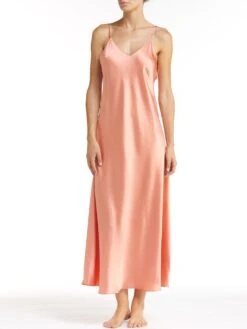 100% Seide Nachtkleid Lang DORINE Von Vivis 26 100% Seide Nachtkleid Lang DORINE Von Vivis -MAISON LEJABY Verkaufsgeschäft nachtkleid seide dorine v00006 salmone vivis 1
