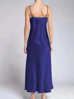 100% Seide Nachtkleid Lang DORINE Von Vivis 34 100% Seide Nachtkleid Lang DORINE Von Vivis -MAISON LEJABY Verkaufsgeschäft nachtkleid seide dorine v00006 zaffiro vivis 2 1