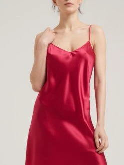 100% Seide Nachtkleid Lang DORINE Von Vivis 32 100% Seide Nachtkleid Lang DORINE Von Vivis -MAISON LEJABY Verkaufsgeschäft nachtkleid seide dorine v00389 berry vivis 6