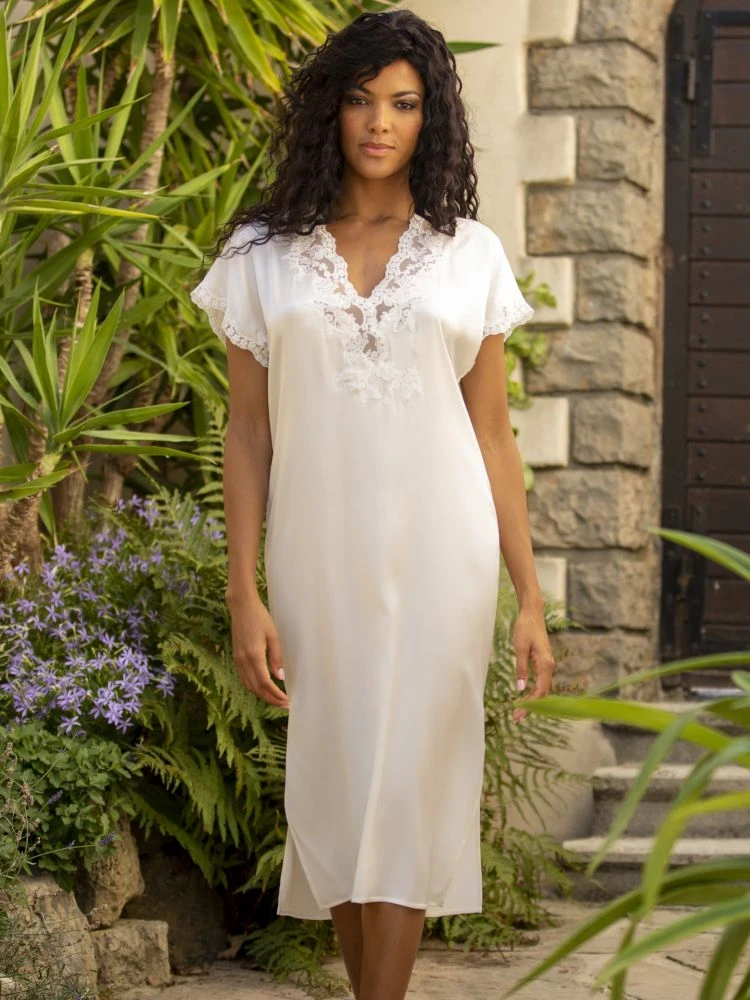 Stretchseide Nachtkleid REINE Mit Spitze Von Marjolaine 4 Stretchseide Nachtkleid REINE Mit Spitze Von Marjolaine - Image 2