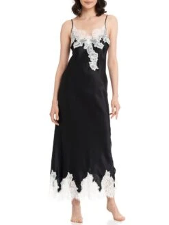 Seiden-Neglige Lang MAILIN No. 2 Satin Mit Spitze Von GATTINA 17 Seiden-Neglige Lang MAILIN No. 2 Satin Mit Spitze Von GATTINA -MAISON LEJABY Verkaufsgeschäft neglige lang 393307 schwarz weiss gattina 2