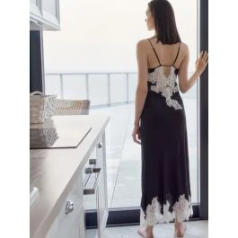 Seiden-Neglige Lang MAILIN No. 2 Satin Mit Spitze Von GATTINA 3 Seiden-Neglige Lang MAILIN No. 2 Satin Mit Spitze Von GATTINA