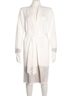 Hausmantel Mittellang VALTENA Merino-Strick Von Paolucci -MAISON LEJABY Verkaufsgeschäft paolucci strickmantel valtena wollweiss 1