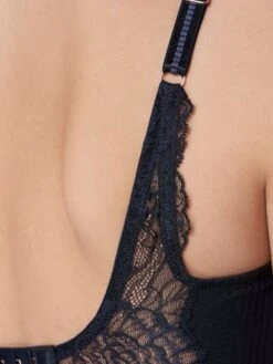 Spitze Bügel-BH PEONY FLORALE W By Triumph 21 Spitze Bügel-BH PEONY FLORALE W By Triumph -MAISON LEJABY Verkaufsgeschäft peony florale bh schwarz 10181768 triumph