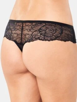 Hipster String Mit Spitze PEONY FLORALE By Triumph -MAISON LEJABY Verkaufsgeschäft peony florale hipster string 10189116 schwarz triumph