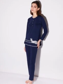 Modal Pyjama Mit Knopfleiste Von Chiara Fiorini 9 Modal Pyjama Mit Knopfleiste Von Chiara Fiorini -MAISON LEJABY Verkaufsgeschäft pyjama modal blu cf1374 chiara fiorini 9 1