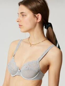Spitze Vollschalen-BH GABY Von Maison Lejaby -MAISON LEJABY Verkaufsgeschäft schalen bh perlgrau 13833 gaby maison lejaby 1 1