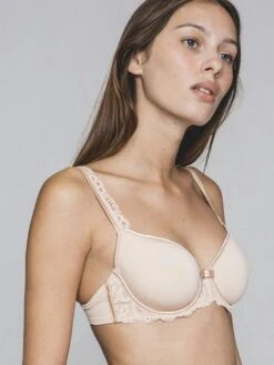 Spacer Schalen-BH GABY Von Maison Lejaby 22 Spacer Schalen-BH GABY Von Maison Lejaby -MAISON LEJABY Verkaufsgeschäft schalen bh puder 13830 gaby maison lejaby 1