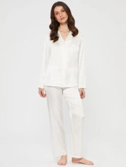 Seide Pyjama 2-tlg. SETA No. 9 Von Chiara Fiorini -MAISON LEJABY Verkaufsgeschäft schlafanzug seide elfenbein weiss gc180 chiara fiorini 2 1 2