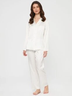 Seide Pyjama 2-tlg. SETA No. 9 Von Chiara Fiorini -MAISON LEJABY Verkaufsgeschäft schlafanzug seide elfenbein weiss gc180 chiara fiorini 1 2