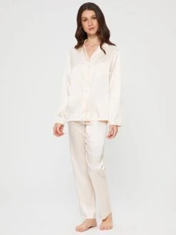 Seide Pyjama 2-tlg. SETA No. 9 Von Chiara Fiorini -MAISON LEJABY Verkaufsgeschäft schlafanzug seide puder rose gc180 chiara fiorini 1 2