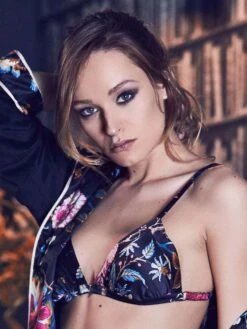 Seide Triangel BH FIDJI Schwarz Oder Bunt Von Marjolaine 7 Seide Triangel BH FIDJI Schwarz Oder Bunt Von Marjolaine -MAISON LEJABY Verkaufsgeschäft seide bh fid4201 floral marjolaine 2 1