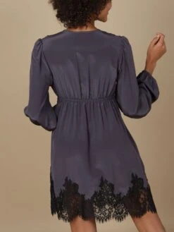 100% Crepe-Seide Blusenkleid INDISCRETE Dunkelgrau Von Marjolaine 9 100% Crepe-Seide Blusenkleid INDISCRETE Dunkelgrau Von Marjolaine -MAISON LEJABY Verkaufsgeschäft seide georgette kleid indiscrete 3ind0501 graphit schwarz marjolaine 2