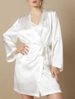 100% Seide Morgenmantel SOIE LASER Von Marjolaine -MAISON LEJABY Verkaufsgeschäft seide morgenmantel laser naturel soie unie marjolaine 2 8 1