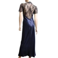 100% Seide Nachtkleid CHANTAGE Mit Spitze Von Marjolaine 10 100% Seide Nachtkleid CHANTAGE Mit Spitze Von Marjolaine -MAISON LEJABY Verkaufsgeschäft seide nachtkleid cha3001 dunkelblau marjolaine 2