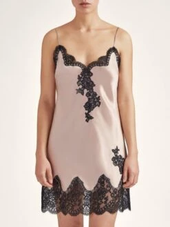 100% Seide Negligé TOI MON AMOUR Uni Farben Von Aubade -MAISON LEJABY Verkaufsgeschäft seide neglige qs40 sonate altrosa schwarz 2 toi moi amour aubade 3 1 1 1