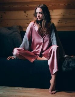 100% Seide Schlafanzug SILK SOUL Altrosé Von Luna Di Seta 6 100% Seide Schlafanzug SILK SOUL Altrosé Von Luna Di Seta -MAISON LEJABY Verkaufsgeschäft seide pyjama rosa mit biese l6j7565 luna di seta
