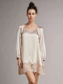 Seide Sleepshirt BERLINO Puder Mit Spitze Von Vivis 5 Seide Sleepshirt BERLINO Puder Mit Spitze Von Vivis -MAISON LEJABY Verkaufsgeschäft seide sleepshirt v00509 berlino puder vivis 1