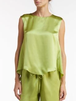 Seidentop BIANCA Von Vivis 22 Seidentop BIANCA Von Vivis -MAISON LEJABY Verkaufsgeschäft seide top bianca apfelgruen vivis 2 1 1