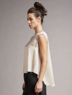 Seidentop BIANCA Von Vivis 25 Seidentop BIANCA Von Vivis -MAISON LEJABY Verkaufsgeschäft seide top v00391 bianca puder vivis 1