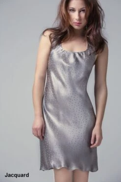 Stretchseide Trägernachthemd PROFUMO D'ORO Von Gattina 16 Stretchseide Trägernachthemd PROFUMO D'ORO Von Gattina -MAISON LEJABY Verkaufsgeschäft seide traegernachthemd 381412 jacquard gattina 2