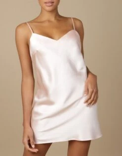100% Seide Unterkleid SOIE ODA Uni Von Marjolaine -MAISON LEJABY Verkaufsgeschäft seide unterkleid oda puder rose soie unie marjolaine 1 1 1 1